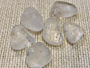 Quartz - 1 to 1.5 cm, weight 2g to 4g - Tumbled Stone (Selected)