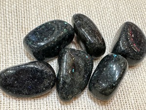 Galaxyite - Labradorite in Feldspar - 10g to 15g Tumbled Stone (Selected)