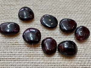 Garnet - Rhodolite - 1.5g to 4g Tumbled Stone (Selected)