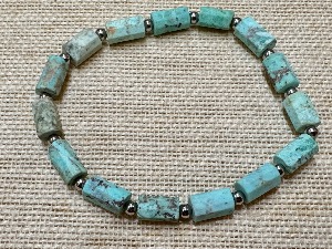 Turquoise - Hubei Turquoise with Stainless Steel Beads - 21cm Elasticated Bracelet (ref SHMB122973)